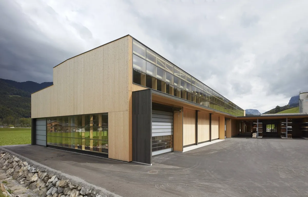 Fertigungshalle Panorama